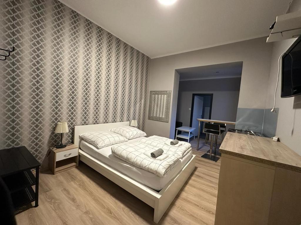 Chambre Double avec Toilettes Communes