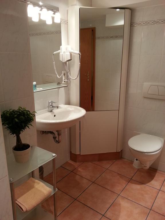 One-Bedroom Apartment (3 Adults)