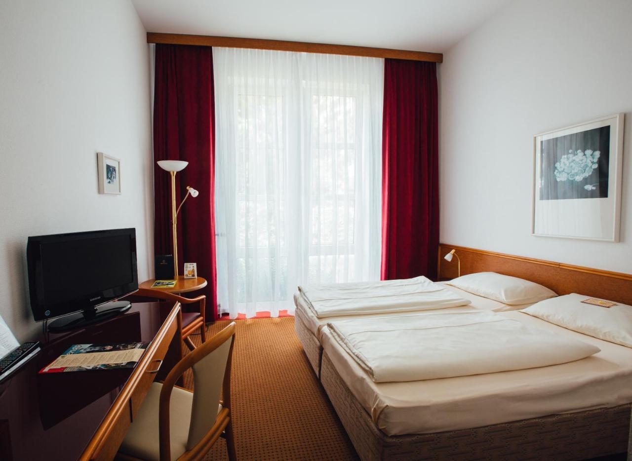Double Room,1705847790:JPEG