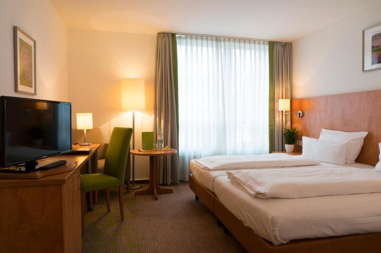 Standard Double Room,762749449:JPEG