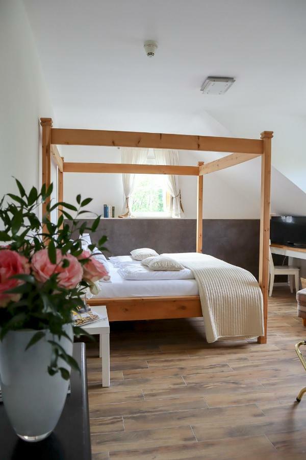 Double Room,805962090:JPEG
