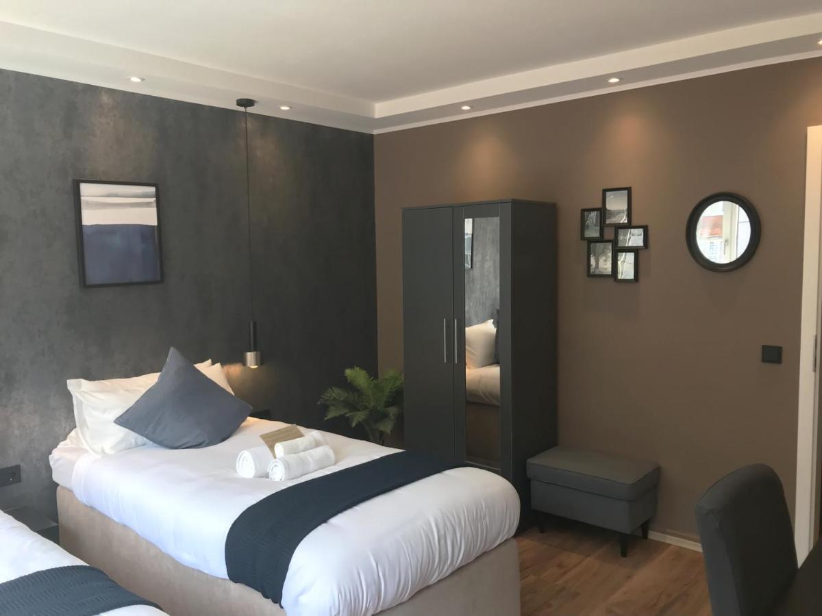 Zweibettzimmer mit Gemeinschaftsbad