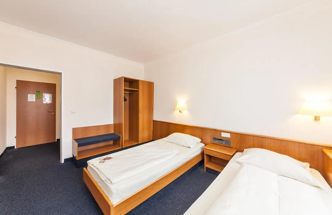 Hotel Antares Duesseldorf-1