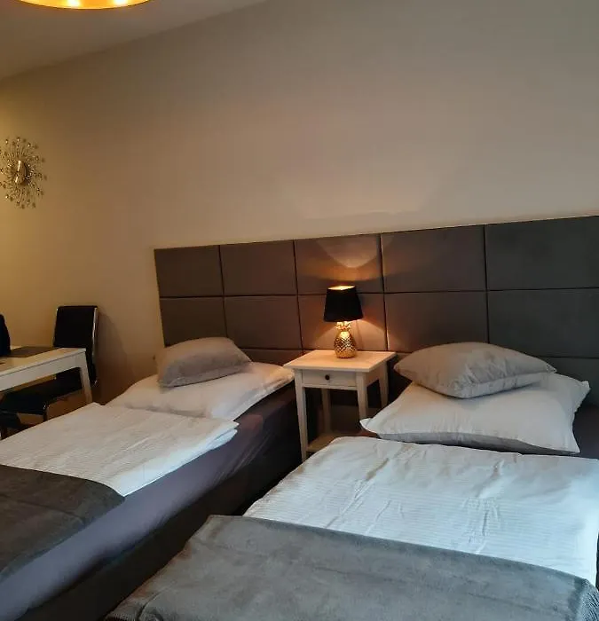 Stadt-Apartment Duesseldorf-1
