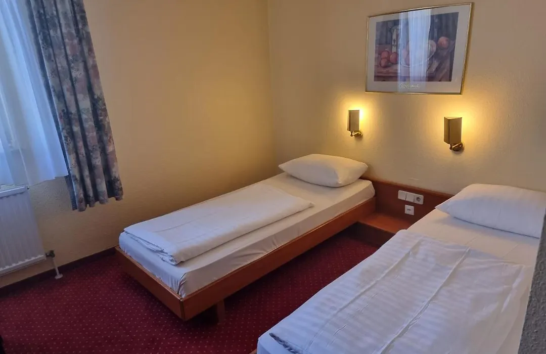 Hotel Mondial-1