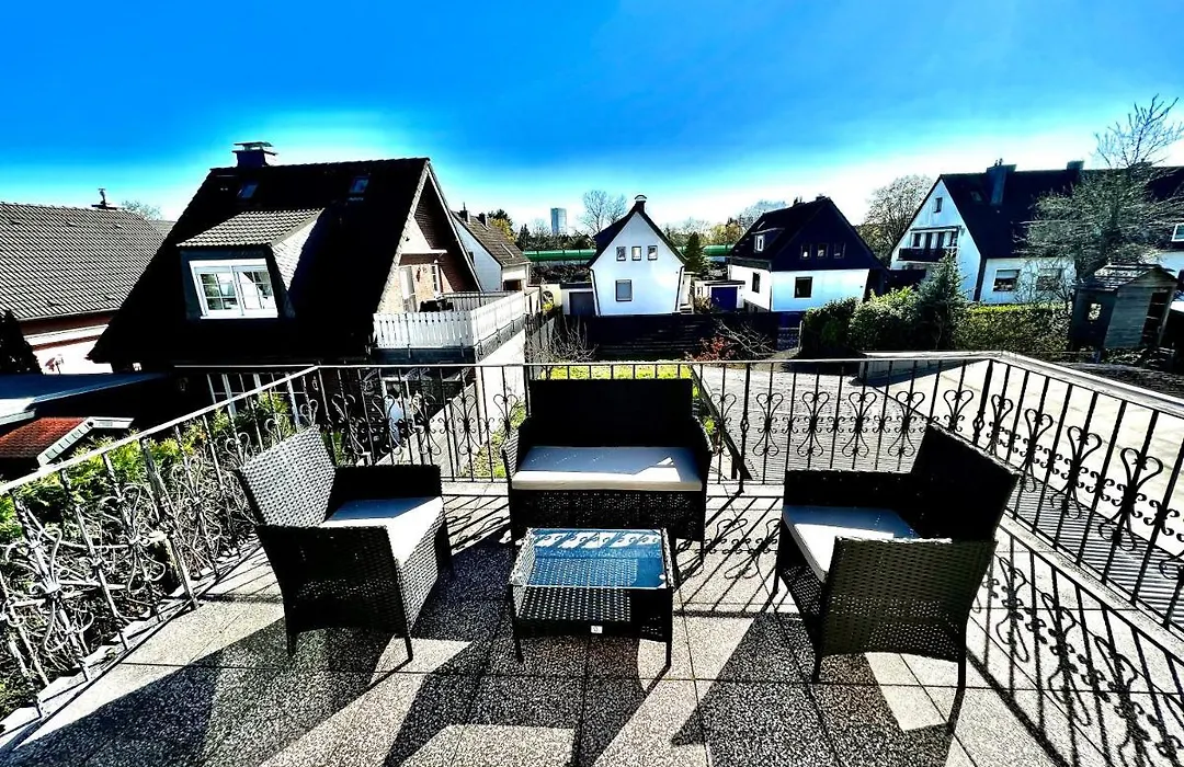 Gemuetliches Zimmer Mit Grosser Terrasse Naehe Messe, Flughafen & Psd Dome-1