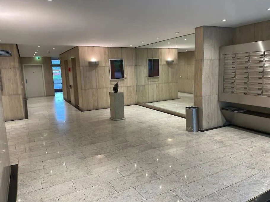 Gemuetlich Und Moderne Wohnung In Duesseldorf-1