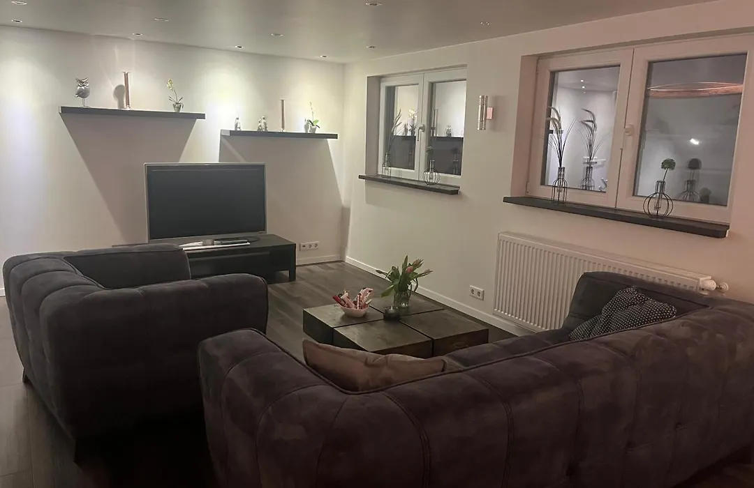 Tritt Ein Bring Glueck Herein - Exquisite 75 Qm - Messenaehe - Parkplatz - Flughafennaehe-1