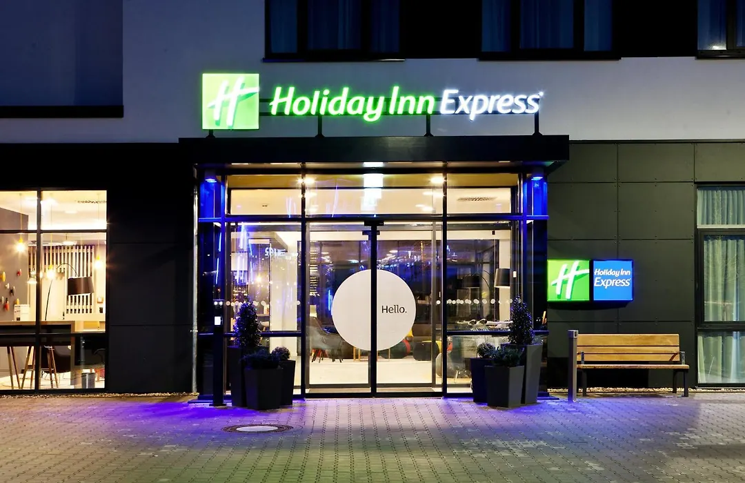 Holiday Inn Express - Duesseldorf Airport-1