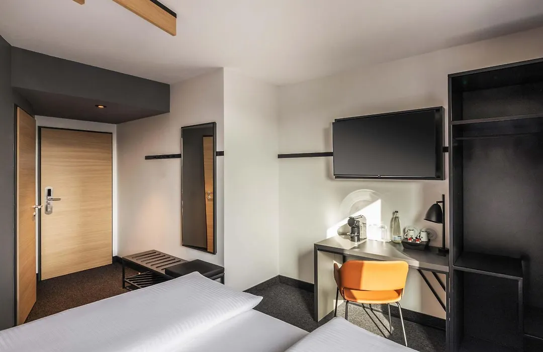 B&B Hotel Duesseldorf-City-1