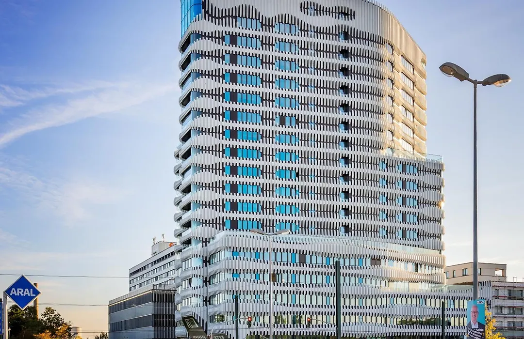 The Zipper Hotel Und Apartments-1