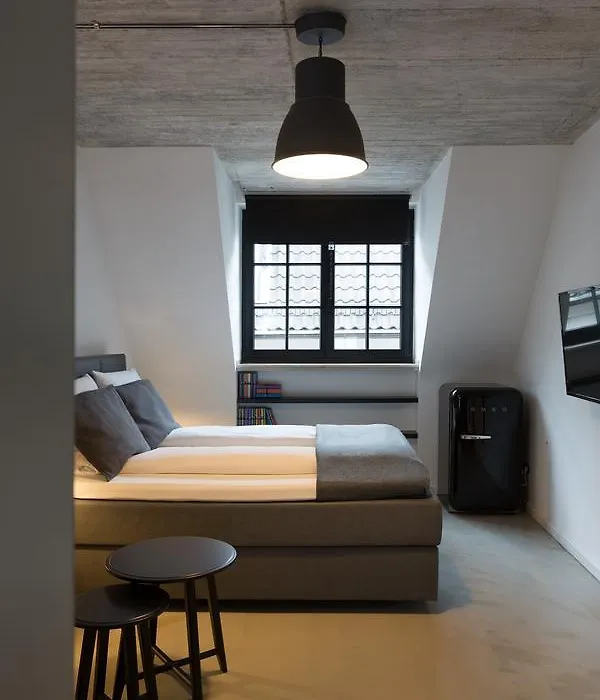 Square Rooms 8-1