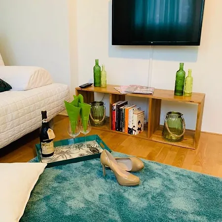 Glamour Apartment-2