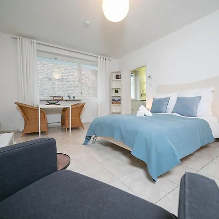 Apartment Blue - Zentral Und Gut Angebunden-3