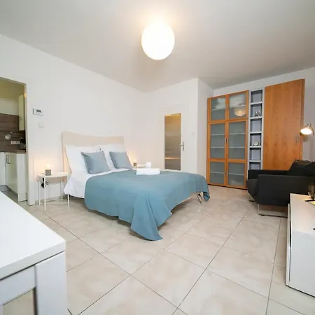 Apartment Blue - Zentral Und Gut Angebunden-2
