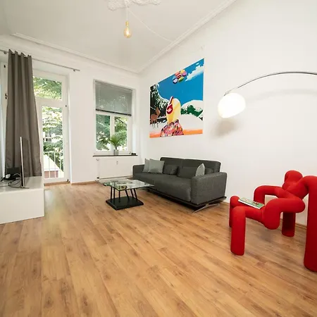 WHITE 60 QM Apartment - Zentral - Balkon - Messe-2
