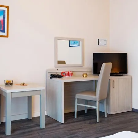 Air Hotel Wartburg-3