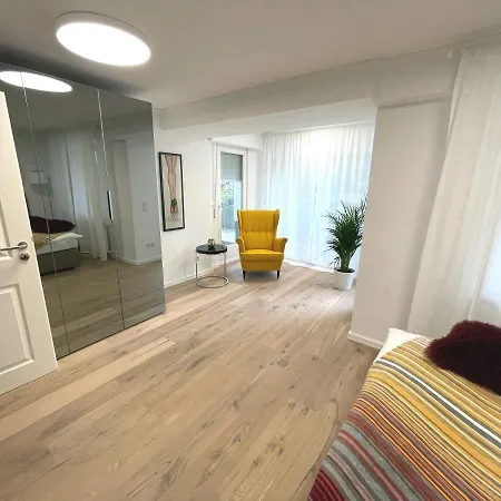 Exklusive Wohnung 104 M2 Direkt Am Rhein 1 Km Von Der Messe-2