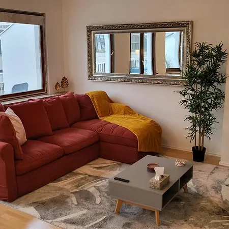 Lavish Stay In The Heart Of Duesseldorf City Center-3