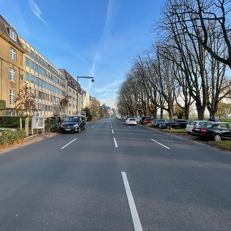 Exklusive Wohnung 104 M2 Direkt Am Rhein 1 Km Von Der Messe-3