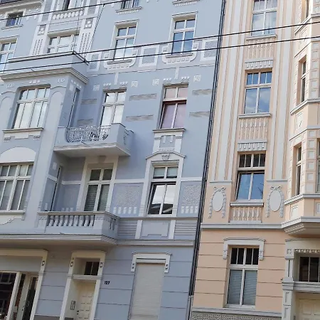 Ferienwohnung, Gemuetlicher Altbau Mit Balkon Naehe Fuerstenplatz Und Koenigsallee-2