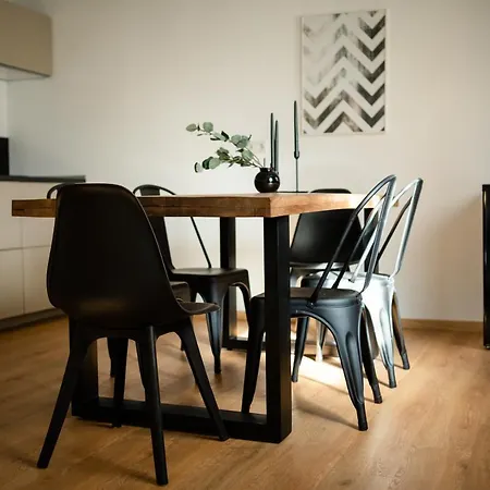 Oldtown Studio Apartment With 2 Bathrooms-3