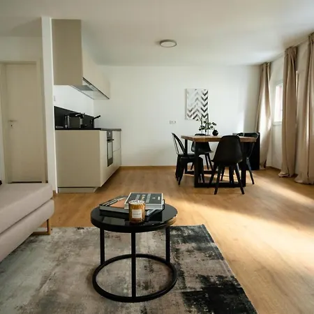 Oldtown Studio Apartment With 2 Bathrooms-2