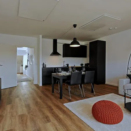 'Traveller Lodge' Grosszuegiges Apartment - 3 Bedroom 10Min To Hbf, Full Kitchen, Homeoffice, Netflix, Wifi-2