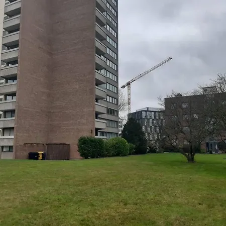 Gemuetlich Und Moderne Wohnung In Duesseldorf-3