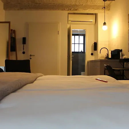 Square Rooms 8-3