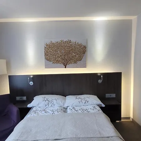 Nice Apartment in modern Center of Düsseldorf-2