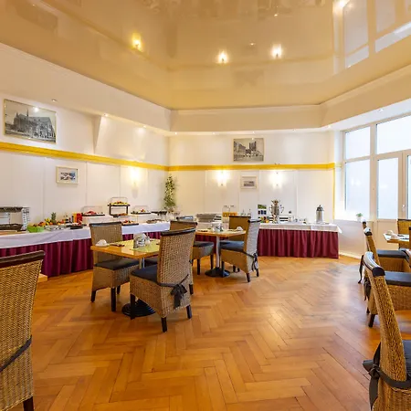 Trip Inn Hotel Schumann-3