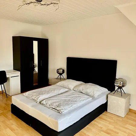 Gemuetliches Zimmer Mit Grosser Terrasse Naehe Messe, Flughafen & Psd Dome-2