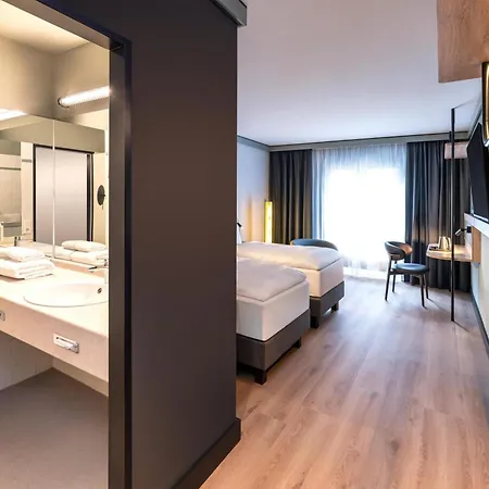 Hotel Düsseldorf City by Tulip Inn-3