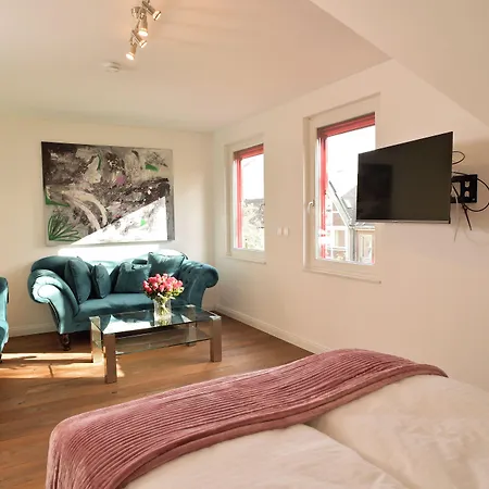 Victoria Altstadt Boardinghouse-2