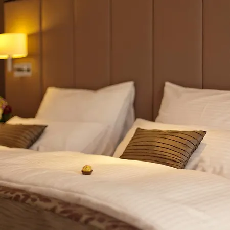 Favor Hotel Koenigsallee-3