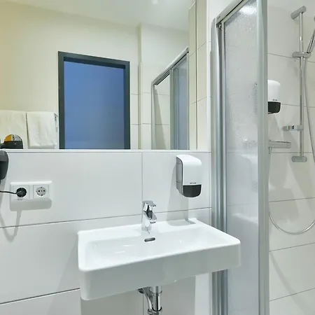 Mcdreams Hotel Duesseldorf-City-2