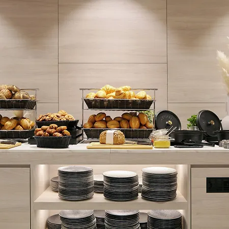 Holiday Inn - The Niu, Hub Dusseldorf Messe By Ihg-3
