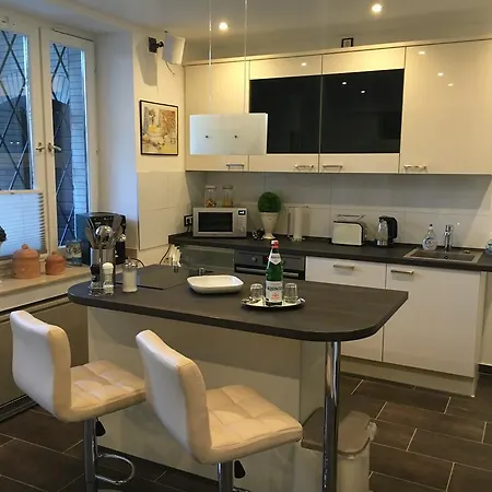 Messe Ferienwohnung Duesseldorf Oberkassel-3