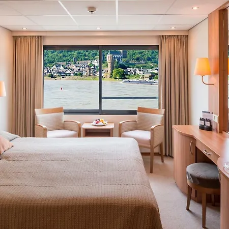 Hotelships Holland, "Oscar Wilde" Messe Hotelboat-2