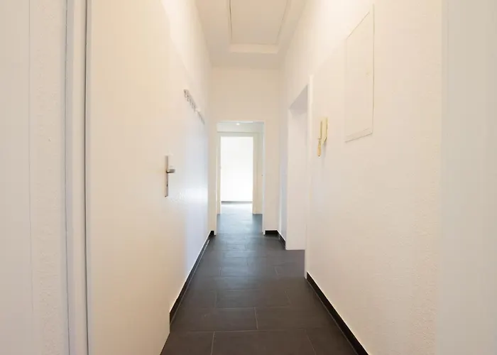 Tolstov Apartments - City Apartments With 2 , 3 And 6 Rooms - 15 Min To Messe Dus And Old Town Dus Düsseldorf