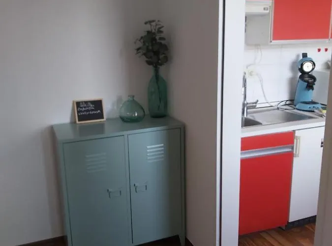 Haustierfreundliches Ferienwohnung Well Located Flat With Balcony Düsseldorf