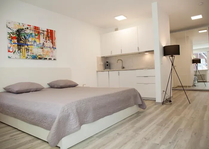 Center Studio Extra Comfort Luxury Double Bed Kitchen Appartamento Düsseldorf